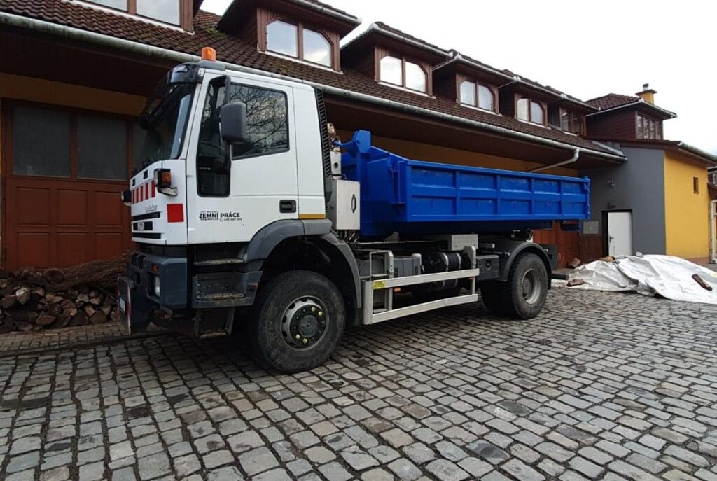 Kontejner IVECO 4x4