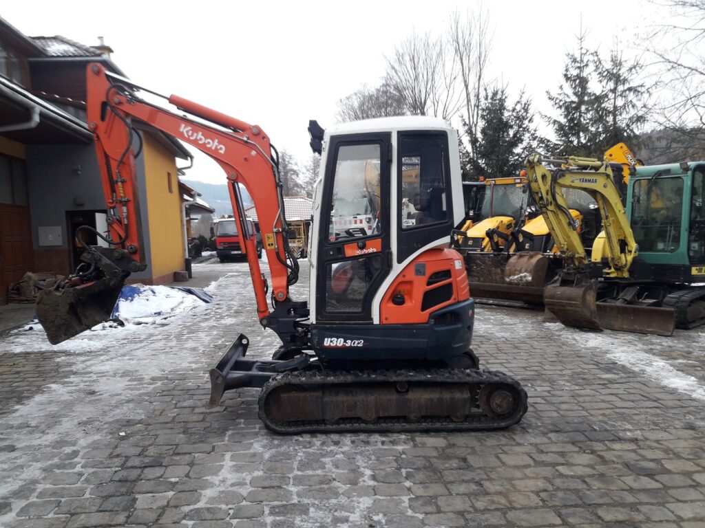 Minibagr Kubota U30